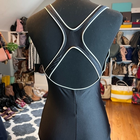 Speedo Womens Ultraback One Piece Swimsuit Black with White Piping Size 6 - Picture 7 of 10